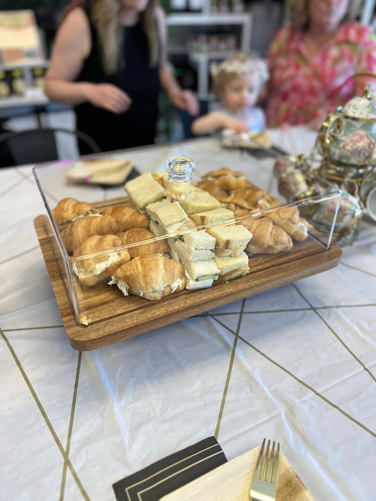 Tea Parties – Lady Ray's Culinary Delights