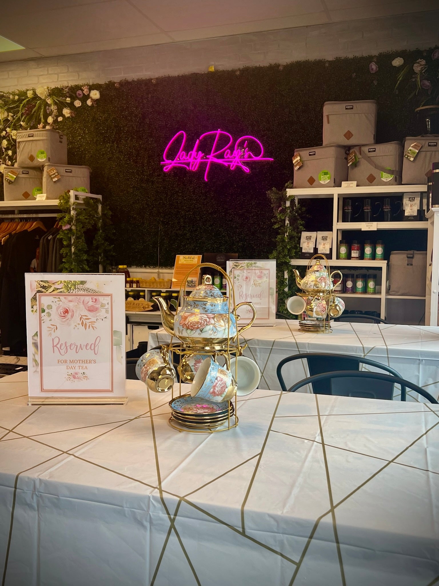 Tea Parties – Lady Ray's Culinary Delights